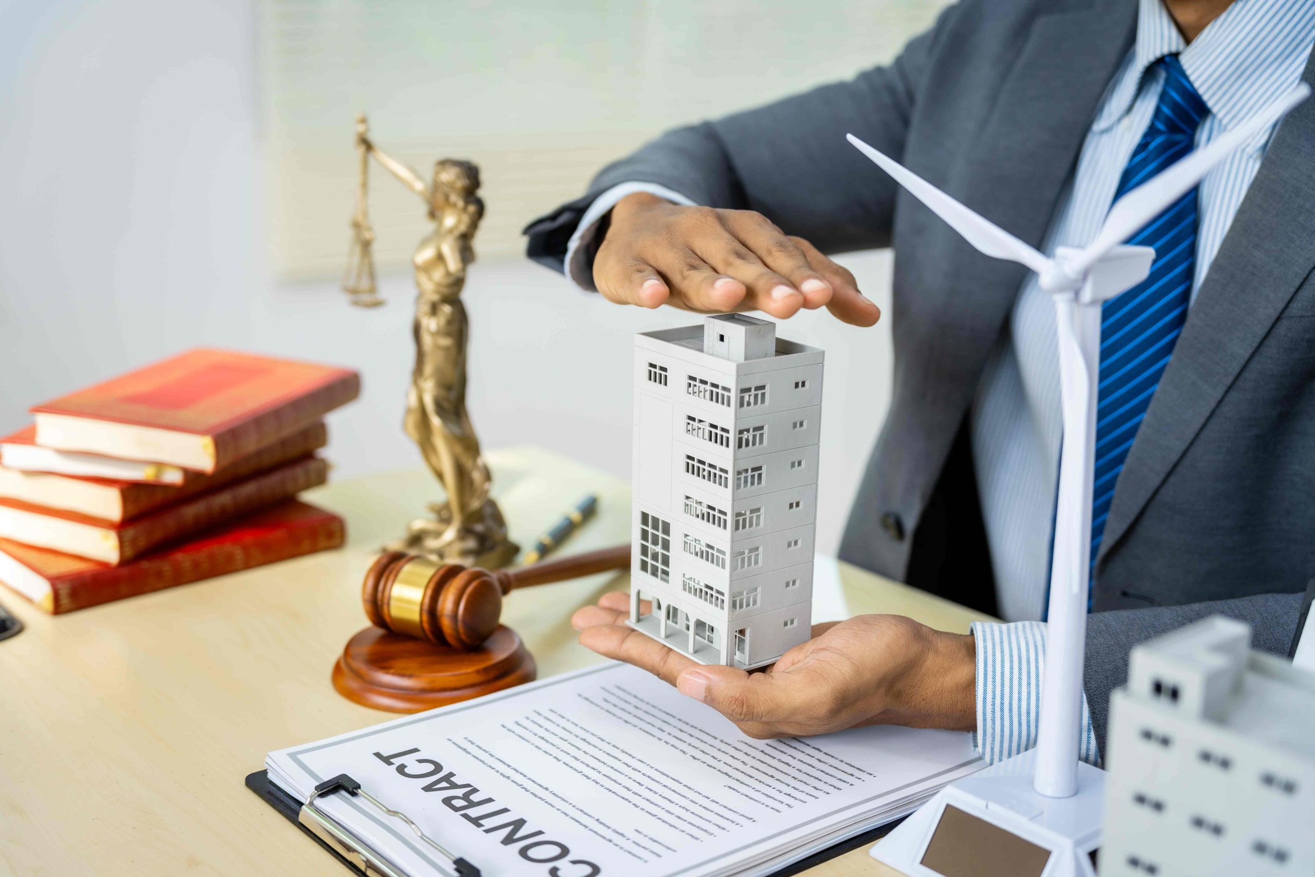 Protect Yourself from 5 Common Buyer Mistakes With A Real Estate Lawyer Dubai