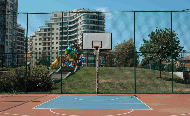 5 Common Mistakes To Avoid When Choosing A Sport Court Fence Supplier